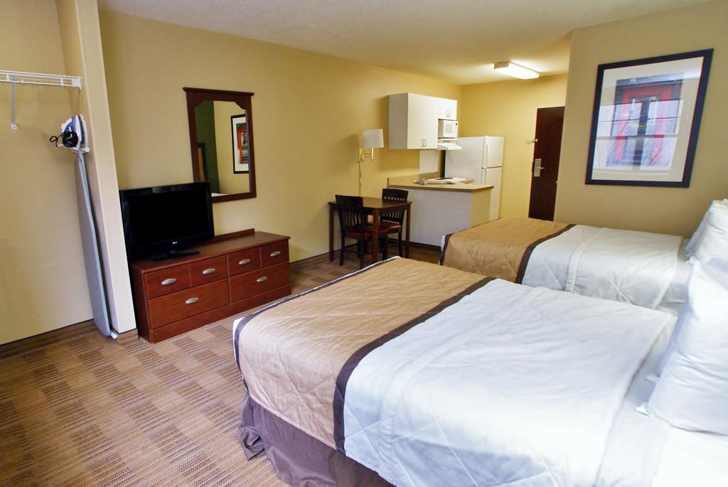 Extended Stay America Suites - Raleigh - Cary - Regency Parkway North Buitenkant foto