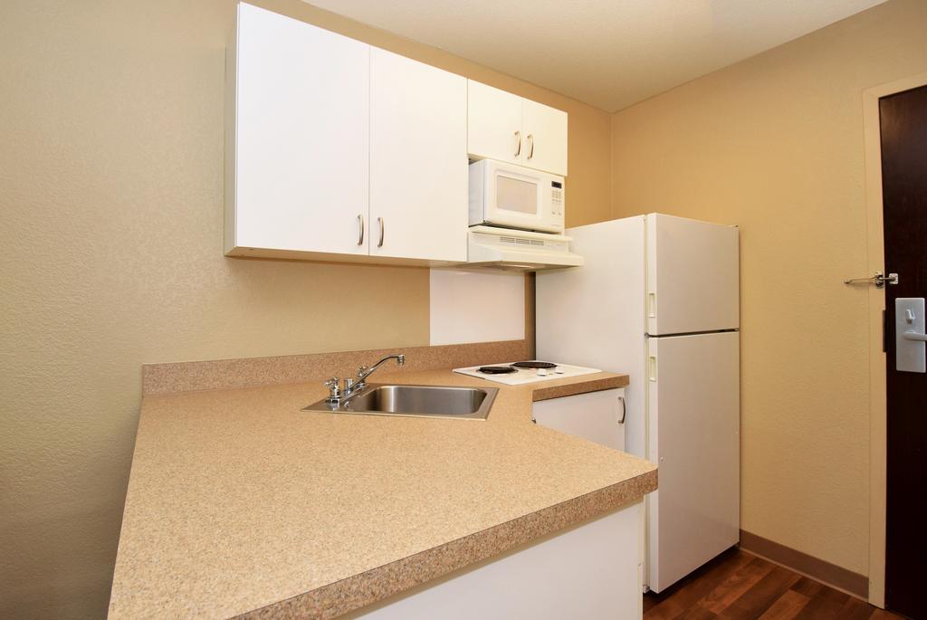 Extended Stay America Suites - Raleigh - Cary - Regency Parkway North Buitenkant foto