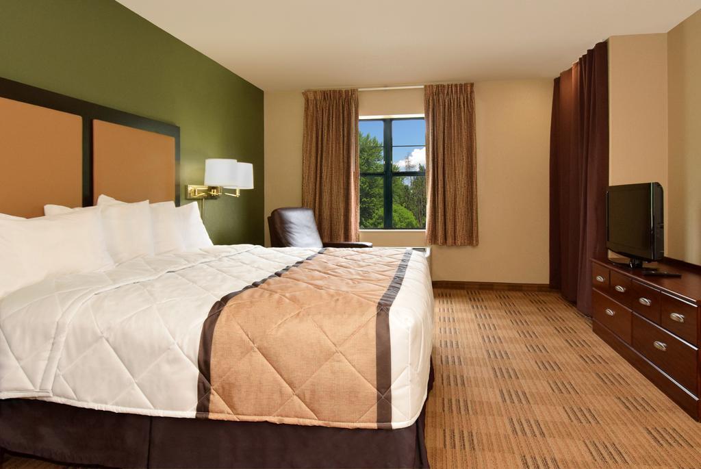 Extended Stay America Suites - Raleigh - Cary - Regency Parkway North Buitenkant foto