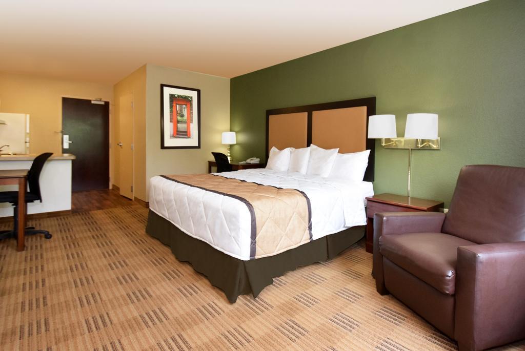 Extended Stay America Suites - Raleigh - Cary - Regency Parkway North Buitenkant foto