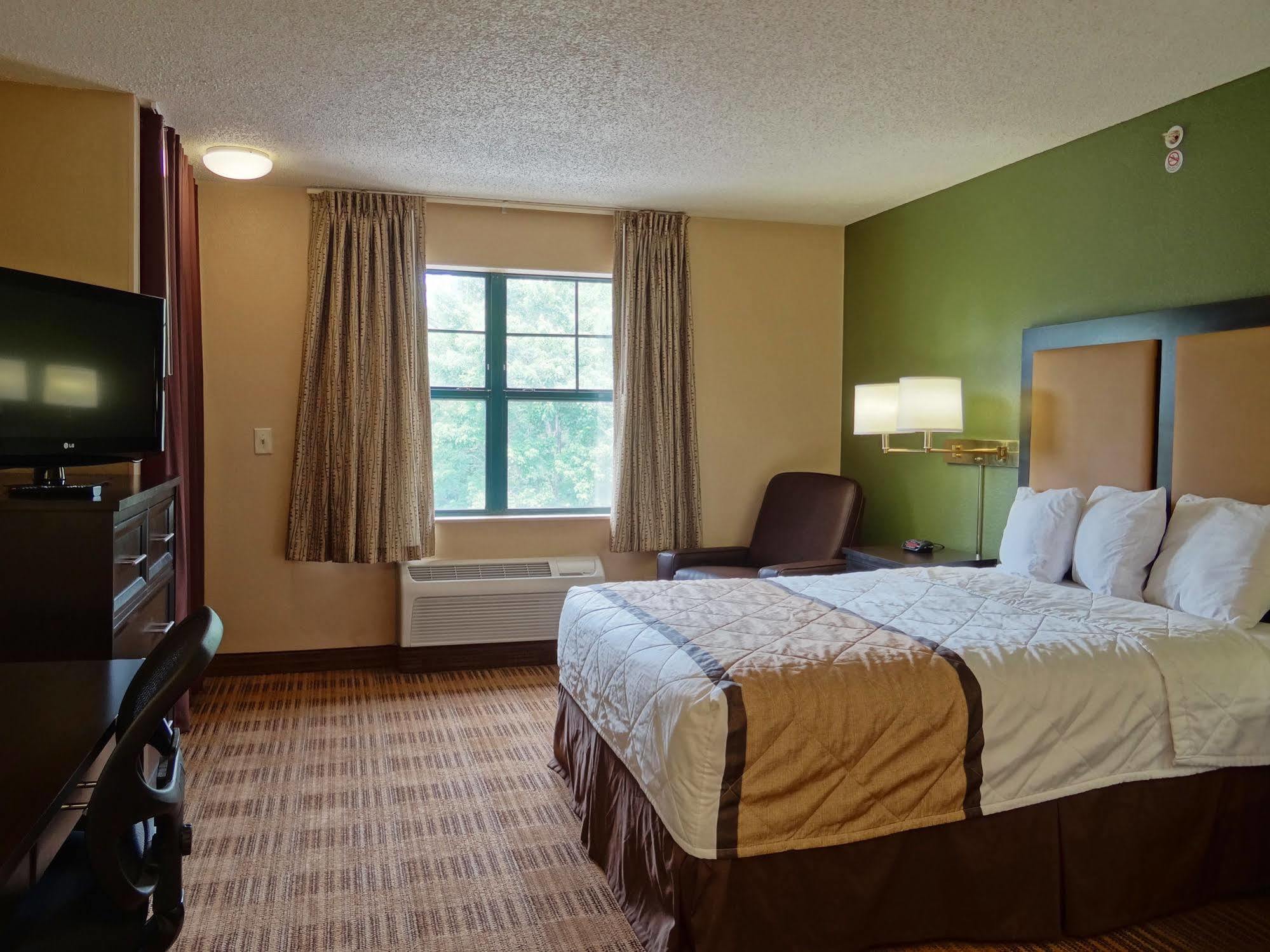Extended Stay America Suites - Raleigh - Cary - Regency Parkway North Buitenkant foto