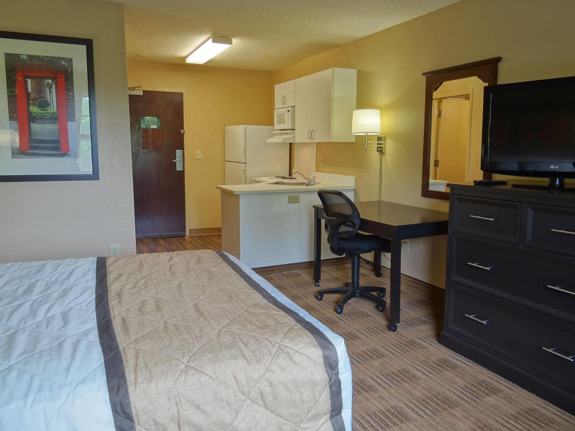 Extended Stay America Suites - Raleigh - Cary - Regency Parkway North Buitenkant foto